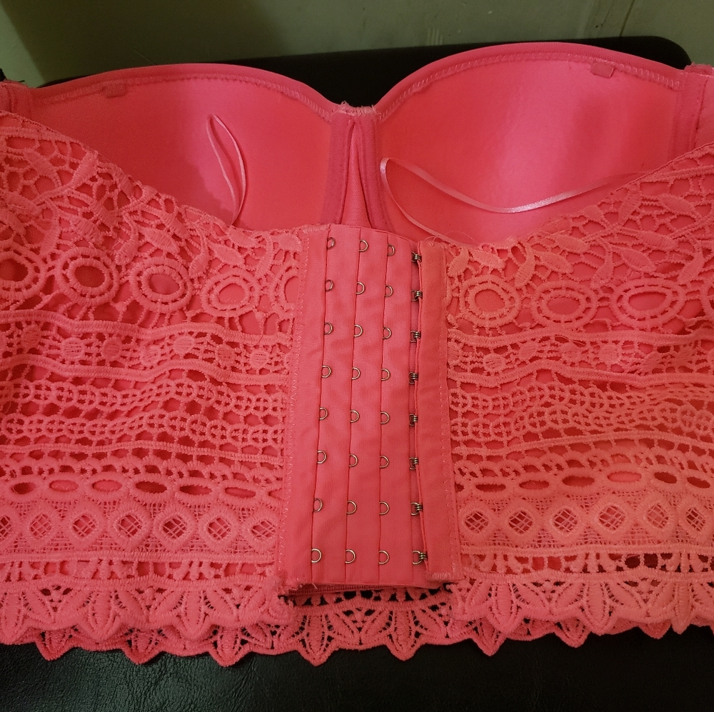 CROP TOP - Picture 2 of 2